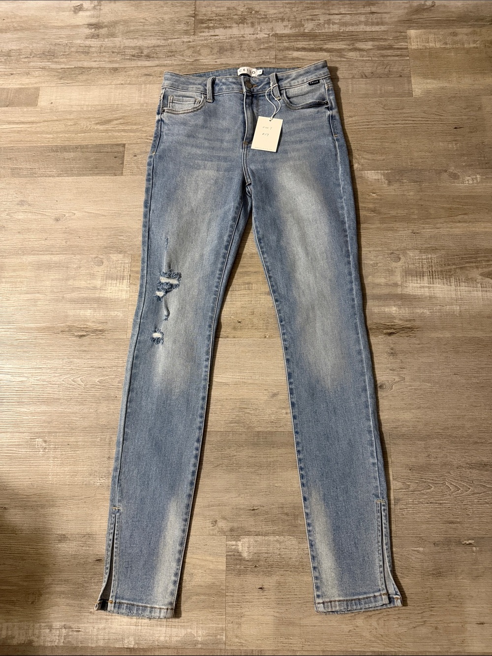 NWT Women’s Cello jeans
